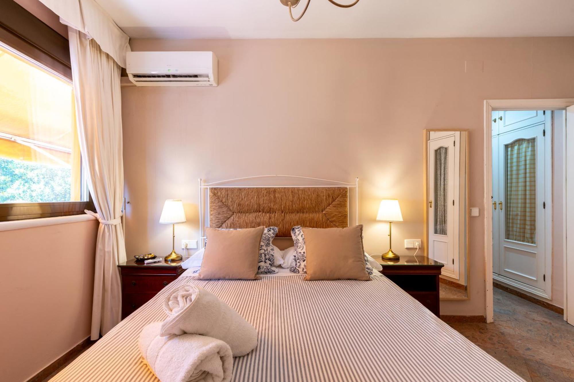 Penthouse!!! Center Of Seville!!! 2 Bedroom + 2 Bath!!! Exterior photo