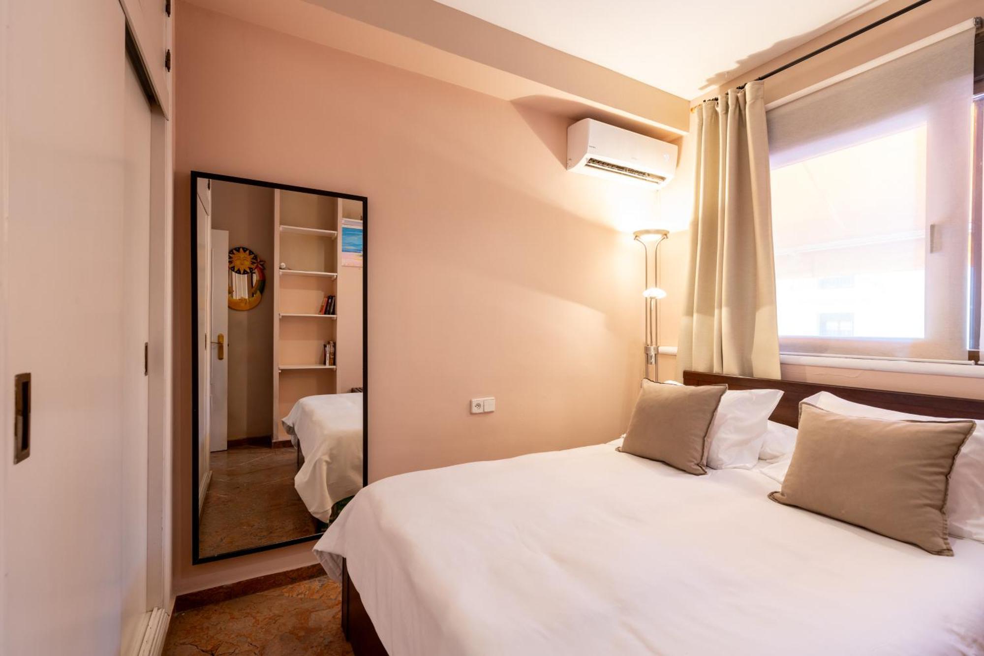 Penthouse!!! Center Of Seville!!! 2 Bedroom + 2 Bath!!! Exterior photo